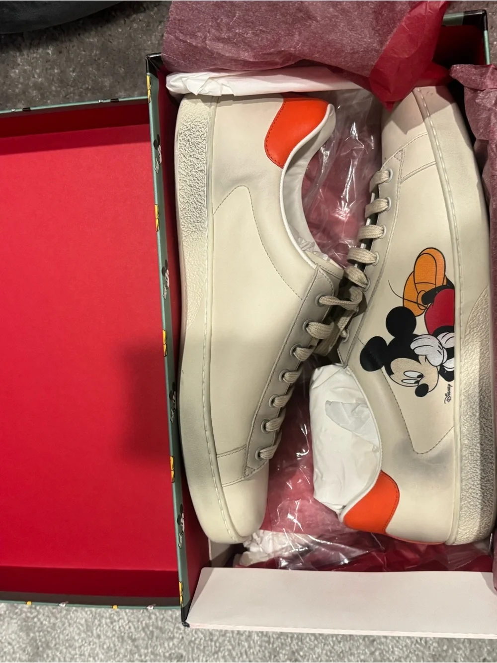 Gucci leather sneakers